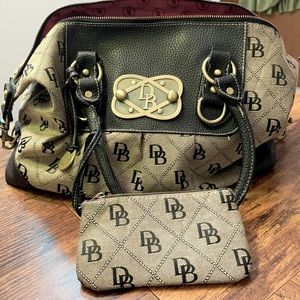 Dooney & Bourke Purse & coin pouch